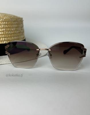 Очки солнцезащитные