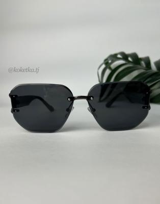 Очки солнцезащитные