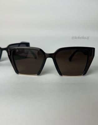 Очки солнцезащитные