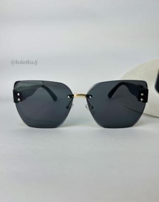 Очки солнцезащитные