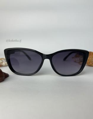 Очки солнцезащитные