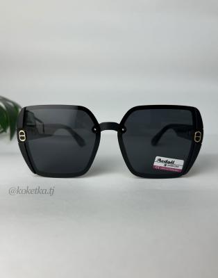 Очки солнцезащитные