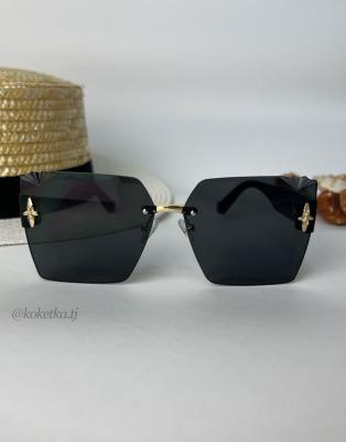 Очки солнцезащитные