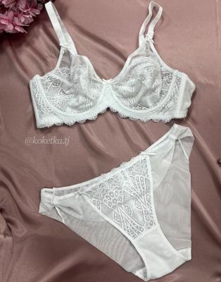 Бюстгальтер с трусиками слип