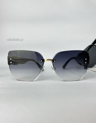 Очки солнцезащитные