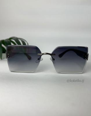Очки солнцезащитные
