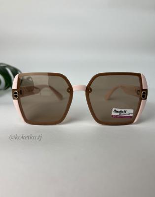 Очки солнцезащитные