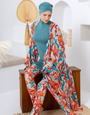 Модный купальник c накидкой