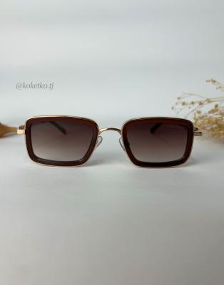 Очки солнцезащитные