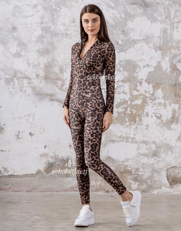 Спортивный комбинезон