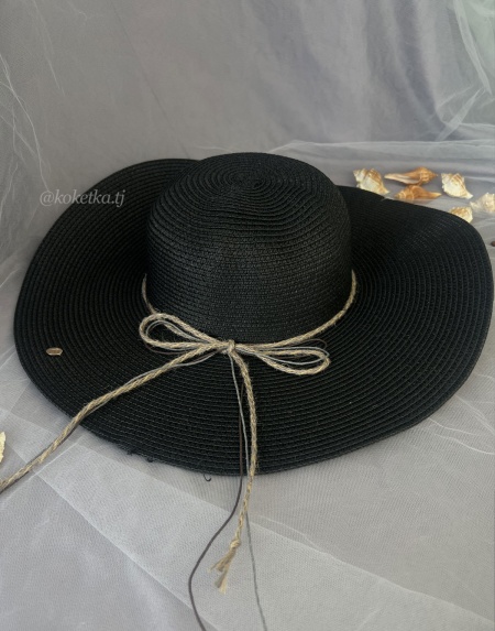Модная пляжная шляпа