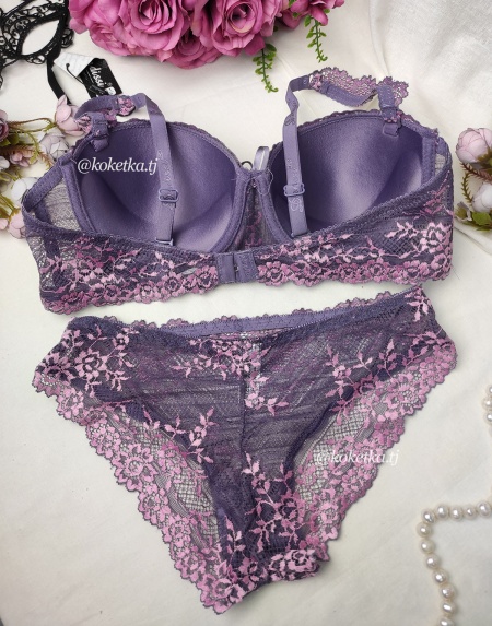 Бюстгальтер с трусиками
