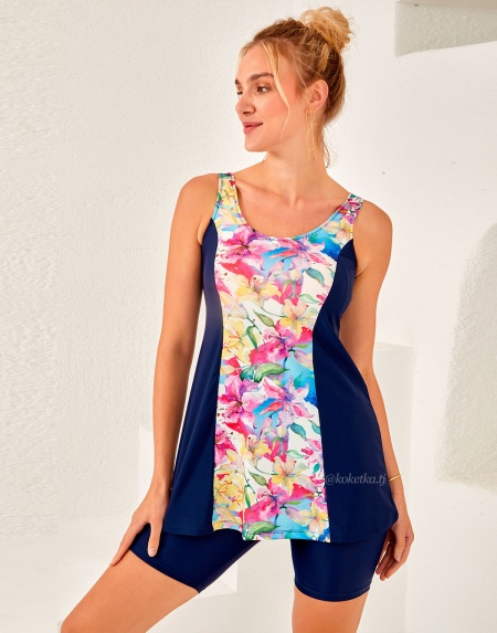 Модный купальник с короткими лосинами