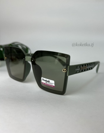 Очки солнцезащитные