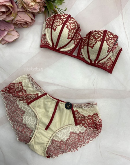Бюстгальтер с трусиками слип