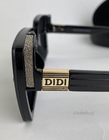 Очки солнцезащитные