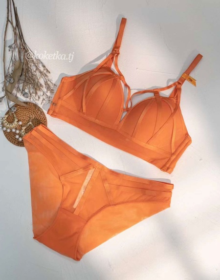 Бюстгальтер с трусиками