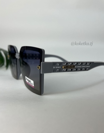 Очки солнцезащитные