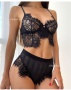Кружевной бюстгальтер с трусиками