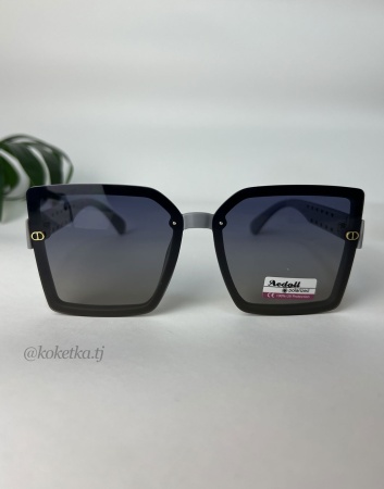 Очки солнцезащитные