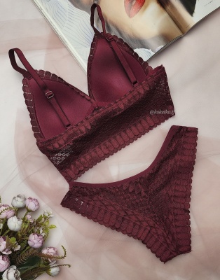 Бюстгальтер с трусиками