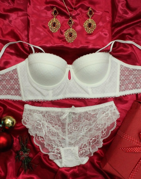 Бюстгальтер балконет