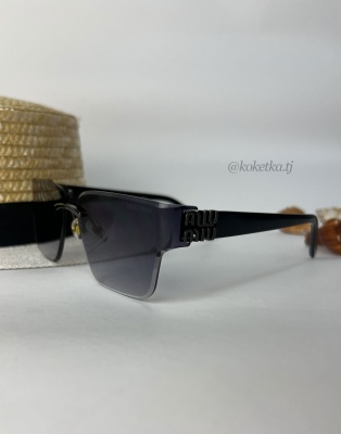 Очки солнцезащитные