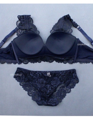 Бюстгальтер с трусиками