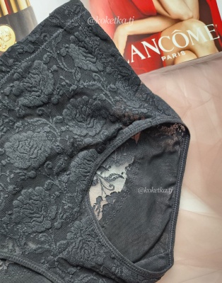 Трусики утяжки из плотного гипюра 