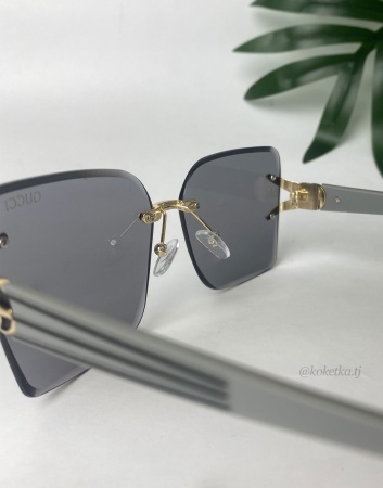 Очки солнцезащитные