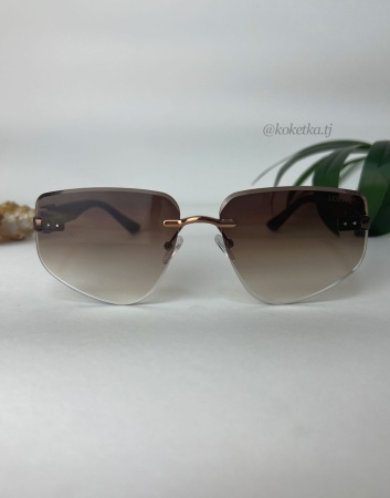 Очки солнцезащитные