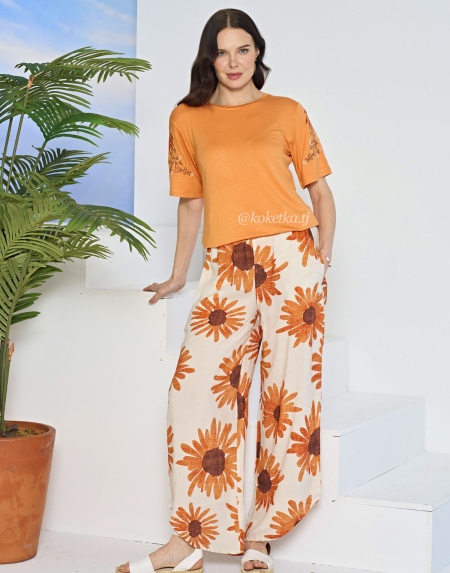 Комплект с длинными рукавами и цветочным узором