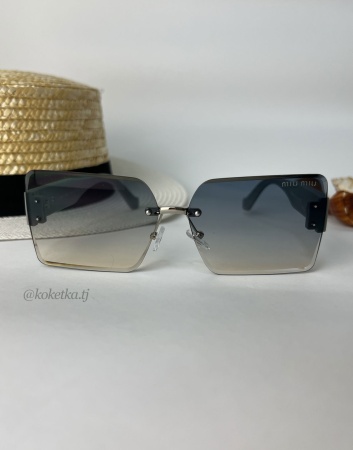 Очки солнцезащитные