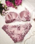 Бюстгальтер с трусиками