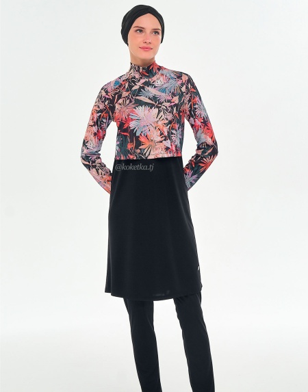 Яркий купальник c лосинами