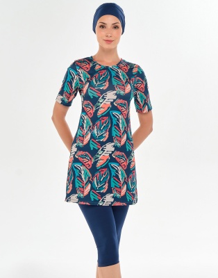 Модный купальник с короткими лосинами