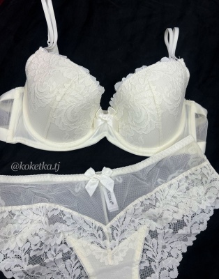 Бюстгальтер с трусиками слип