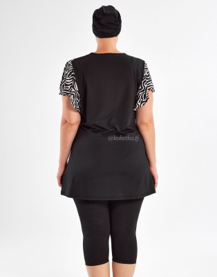 Модный купальник с короткими лосинами