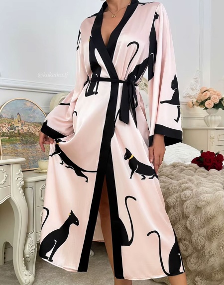 Нежный атласный халат