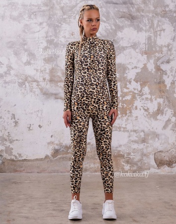 Спортивный комбинезон