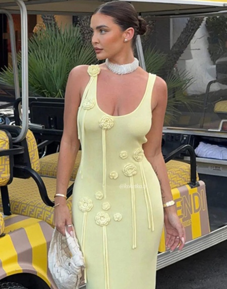 Пляжное платье без рукавов