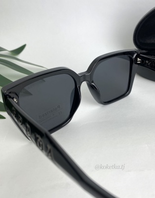 Очки солнцезащитные