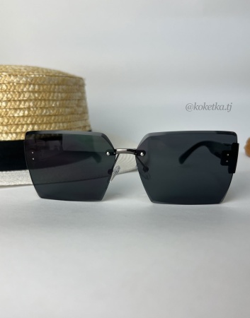 Очки солнцезащитные