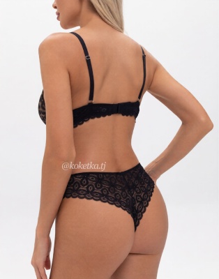 Бюстгальтер с трусиками