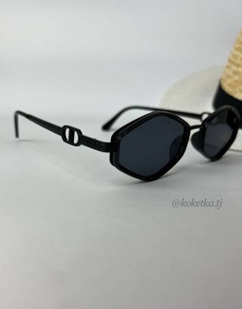 Очки солнцезащитные