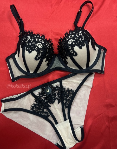 Бюстгальтер с трусиками слип