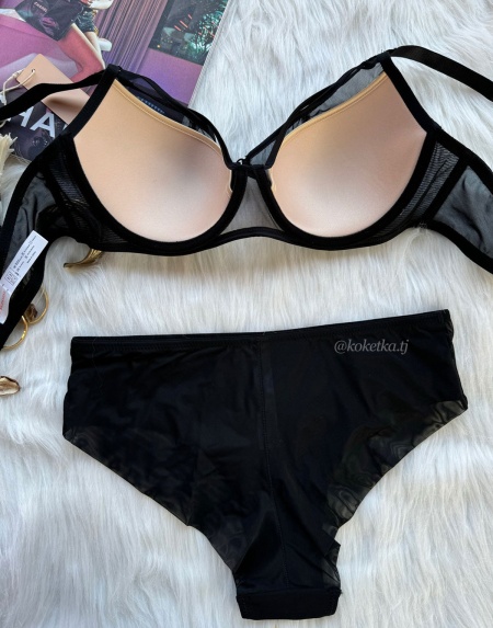 Бюстгальтер с трусиками