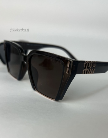 Очки солнцезащитные