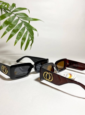 Очки солнцезащитные