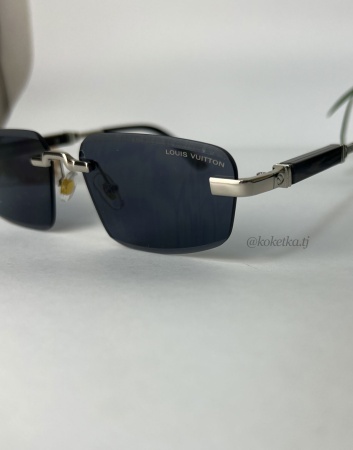 Очки солнцезащитные